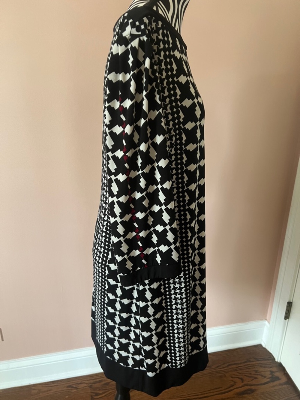 🎉GREAT condition LAUNDRY by design.  Black & White Houndstooth Shift Dress, - Picture 2 of 8